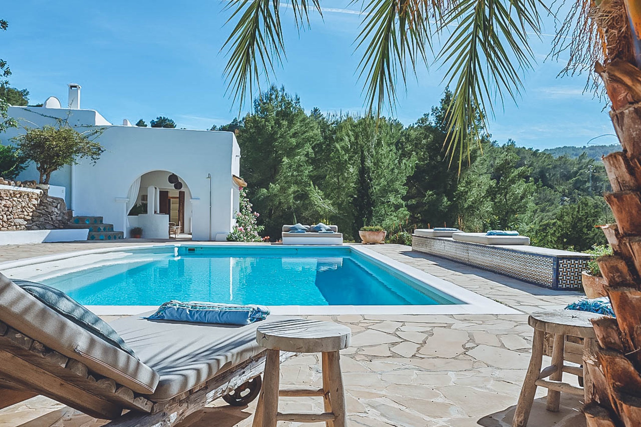 An idyllic finca nestled in the northern countryside with super sea views